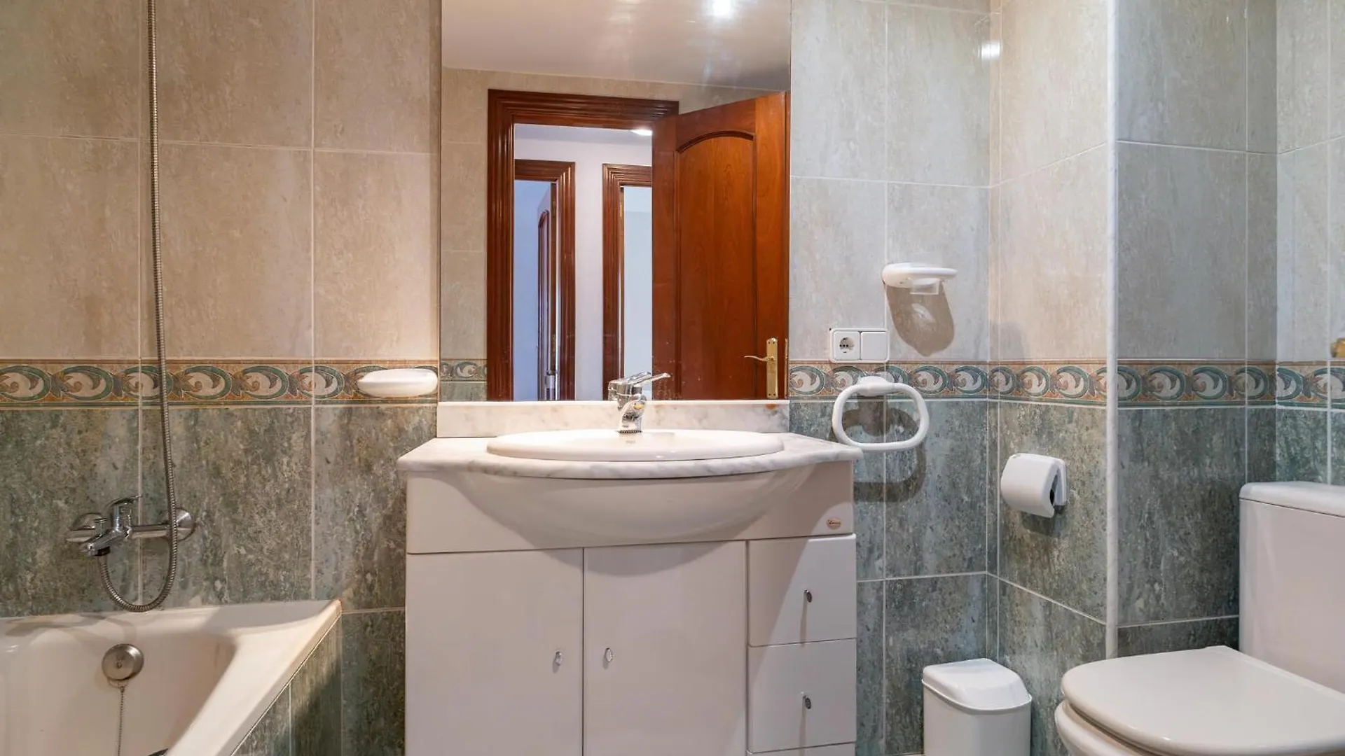 Gorgeous Apartment In Aguadulce Aguadulce  Spain